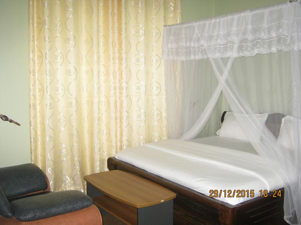 Naam Suite Motel (Adults Only) Dar es Salaam Exterior photo