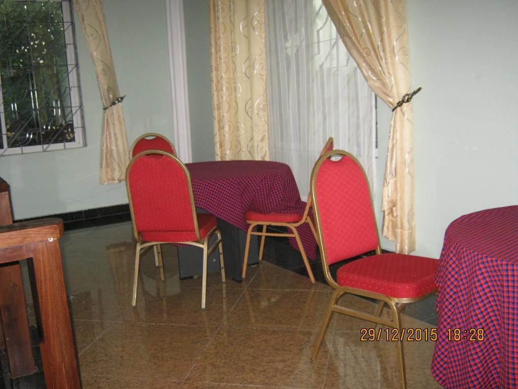 Naam Suite Motel (Adults Only) Dar es Salaam Exterior photo