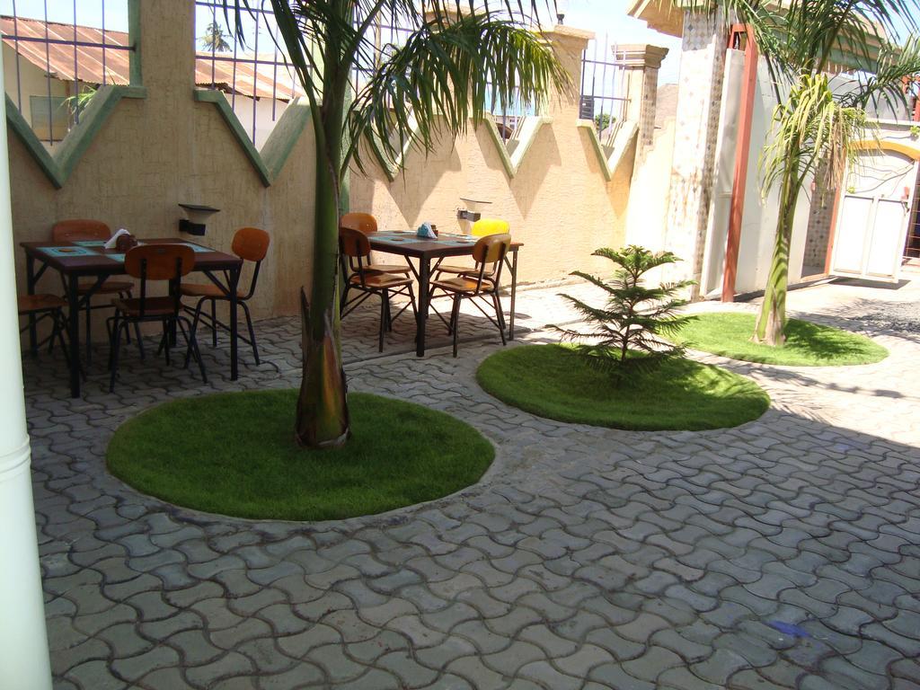 Naam Suite Motel (Adults Only) Dar es Salaam Exterior photo